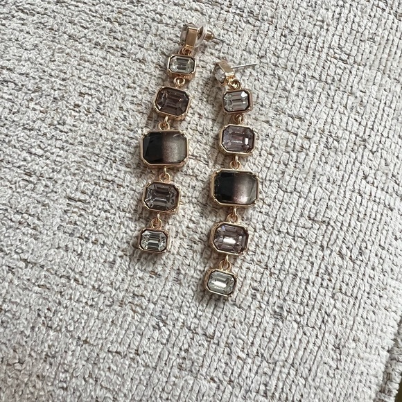 Earrings - Picture 3 of 4